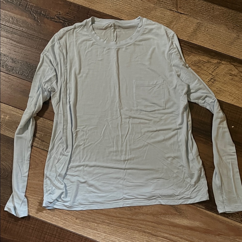 Light blue Long Sleeve Shirt super soft and light weight 
Worn once.